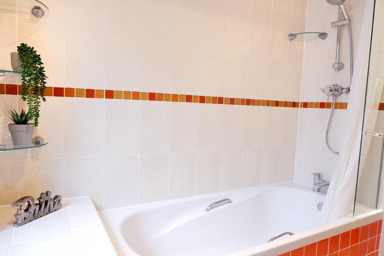 Stunning Apartment Close To Cambridge Station With Free Parking! Dış mekan fotoğraf